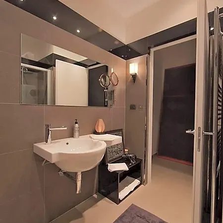 Zenthe Small Luxury And Yoga 布林迪西